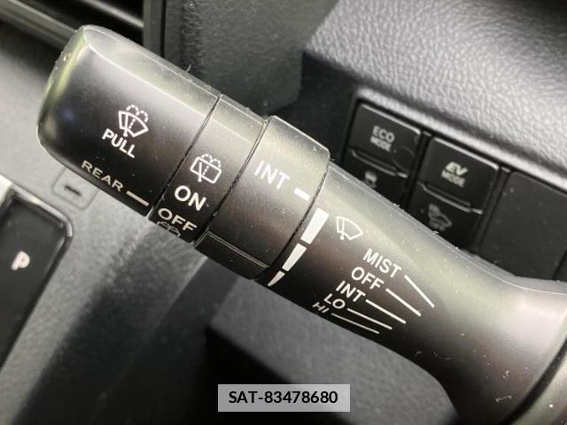 Toyota SIENTA 2018-08 7813619-16