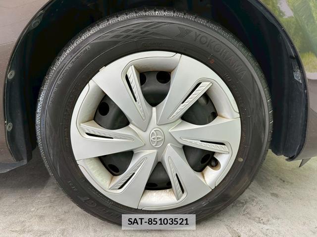 Toyota SIENTA 2019-09 7813777-15