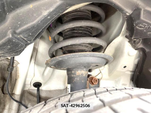 Toyota SIENTA 2018-09 7813853-15