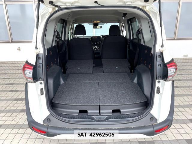 Toyota SIENTA 2018-09 7813853-6