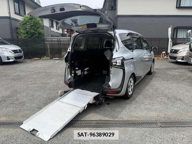 Toyota SIENTA 2020-04 7815308-1