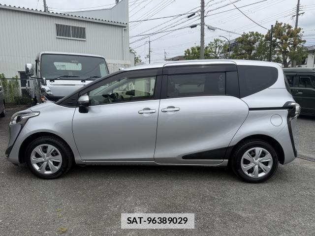 Toyota SIENTA 2020-04 7815308-17