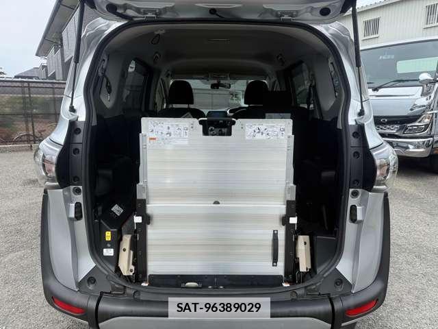 Toyota SIENTA 2020-04 7815308-4