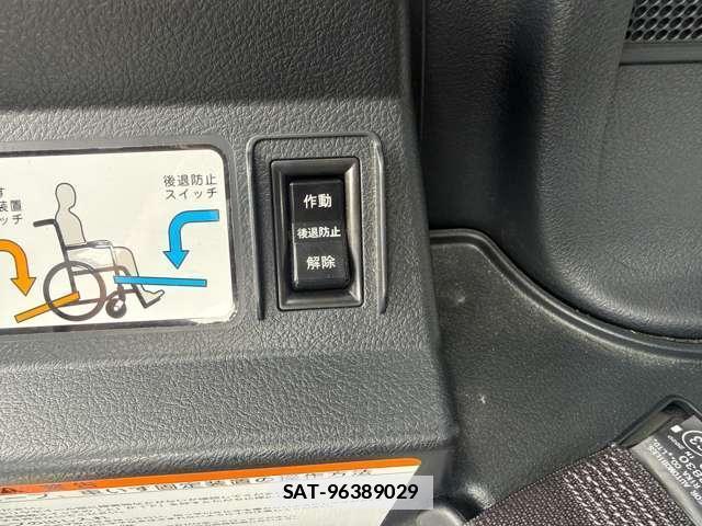Toyota SIENTA 2020-04 7815308-8