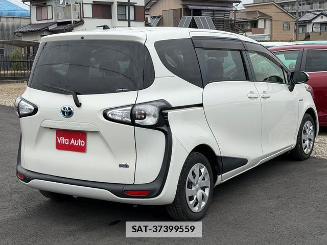 Toyota SIENTA 2016-04 7815500-13
