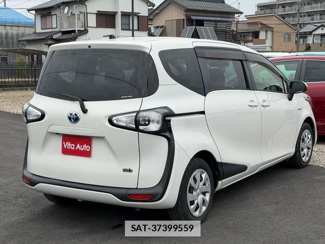 Toyota SIENTA 2016-04 7815500-14
