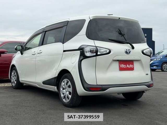 Toyota SIENTA 2016-04 7815500-18