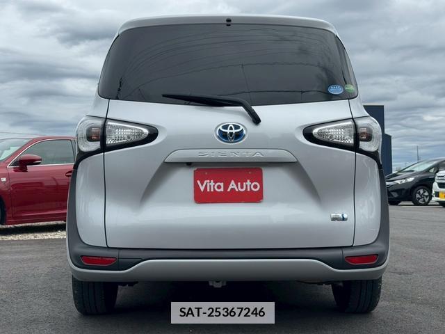 Toyota SIENTA 2015-08 7815515-10