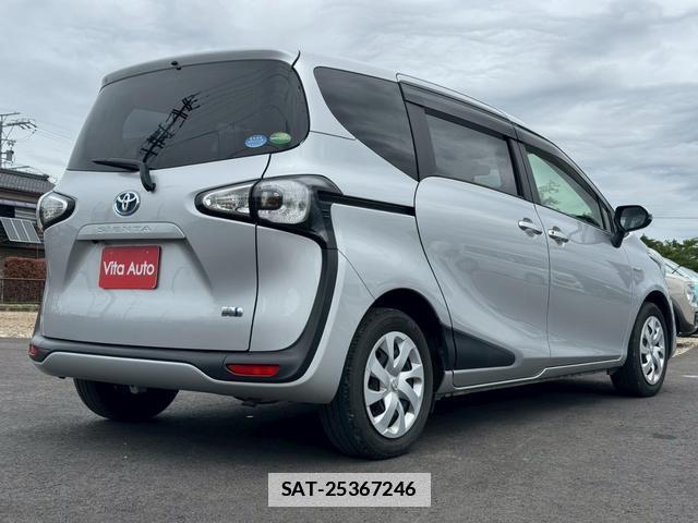 Toyota SIENTA 2015-08 7815515-12