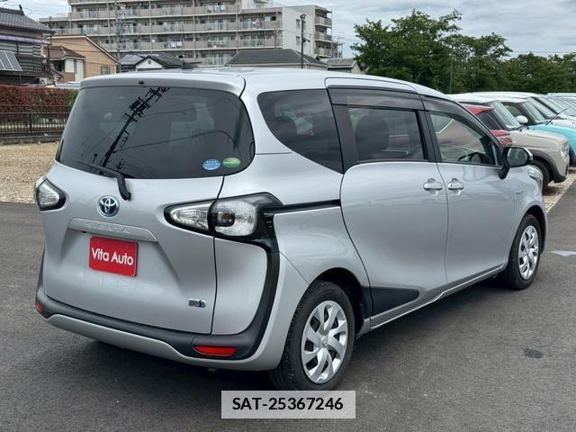 Toyota SIENTA 2015-08 7815515-13