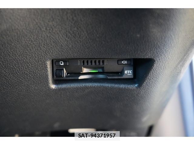 Toyota SIENTA 2021-07 7815606-11