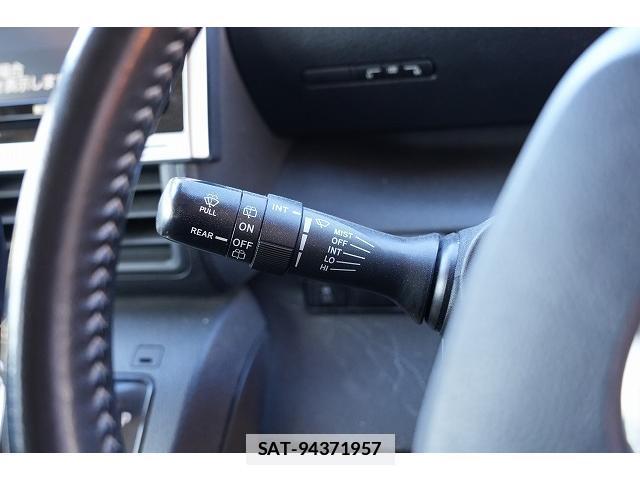 Toyota SIENTA 2021-07 7815606-12