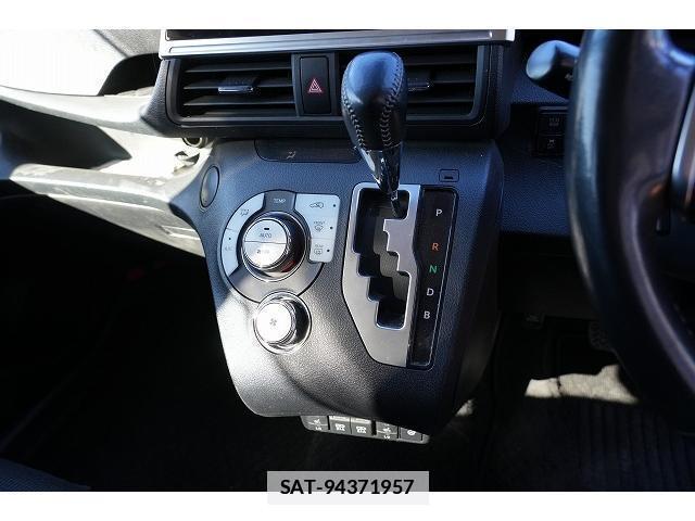 Toyota SIENTA 2021-07 7815606-13