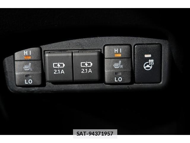 Toyota SIENTA 2021-07 7815606-7