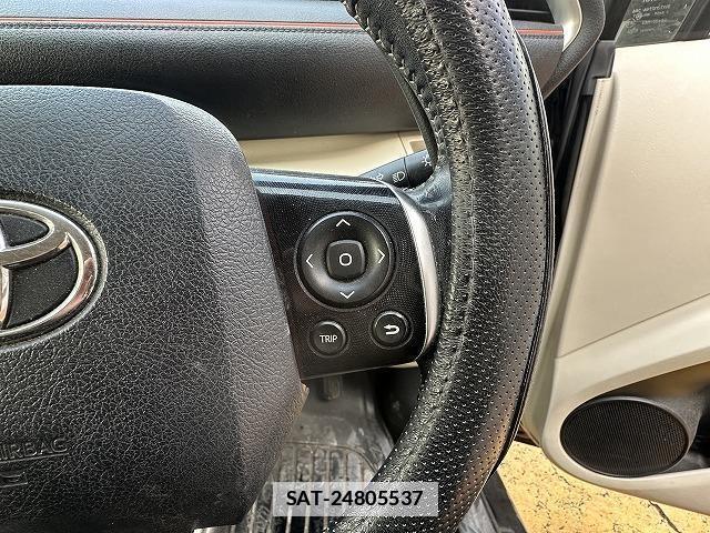 Toyota SIENTA 2016-02 7815621-17