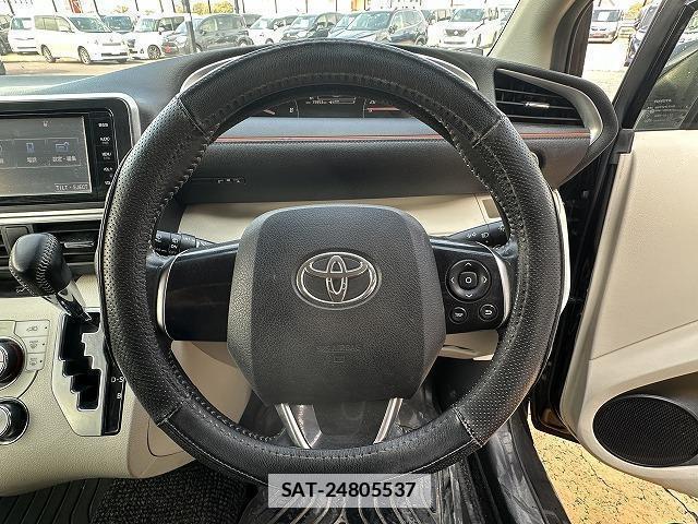 Toyota SIENTA 2016-02 7815621-4
