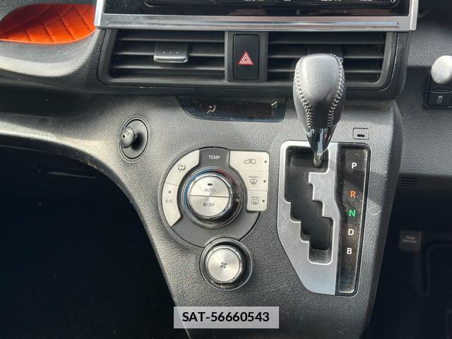 Toyota SIENTA 2018-11 7815636-13