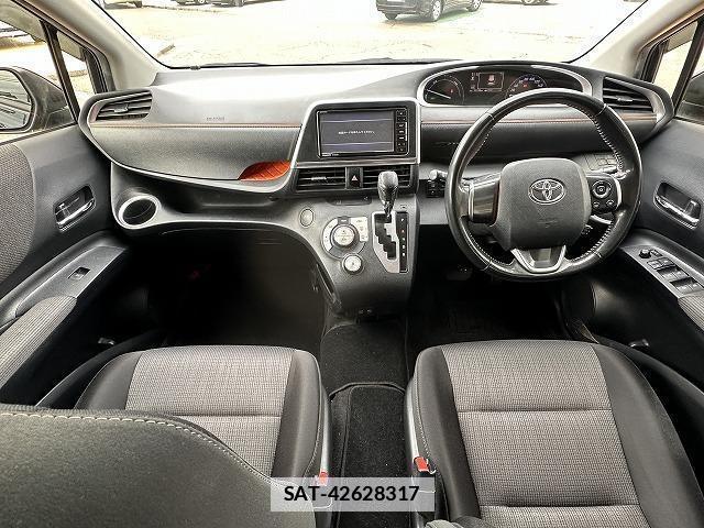 Toyota SIENTA 2018-12 7815644-1