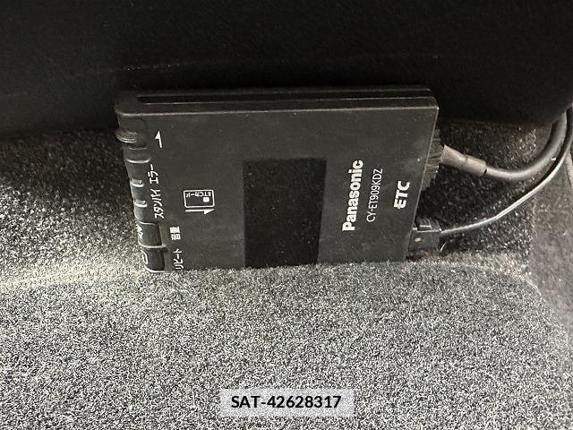 Toyota SIENTA 2018-12 7815644-11