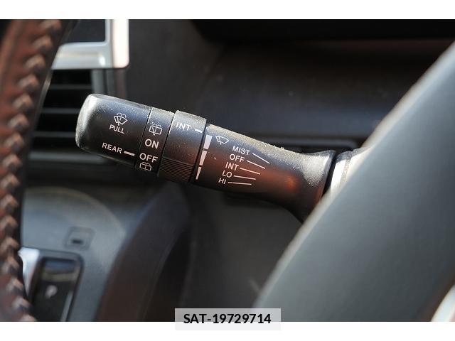 Toyota SIENTA 2018-10 7815674-12
