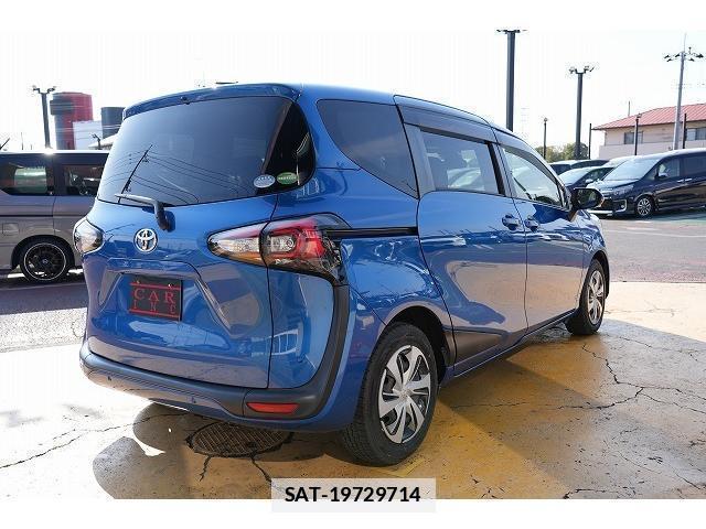 Toyota SIENTA 2018-10 7815674-2