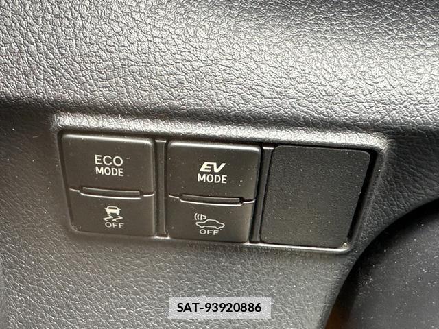 Toyota SIENTA 2017-05 7815679-10