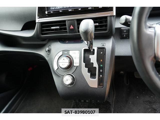 Toyota SIENTA 2020-05 7815756-11