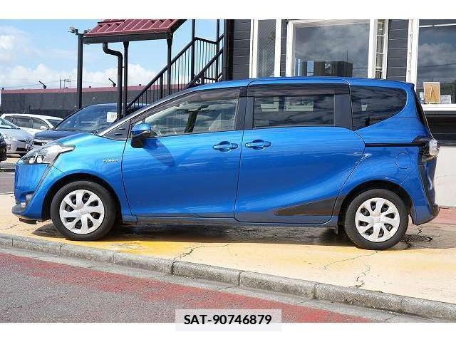 Toyota SIENTA 2016-02 7815786-14