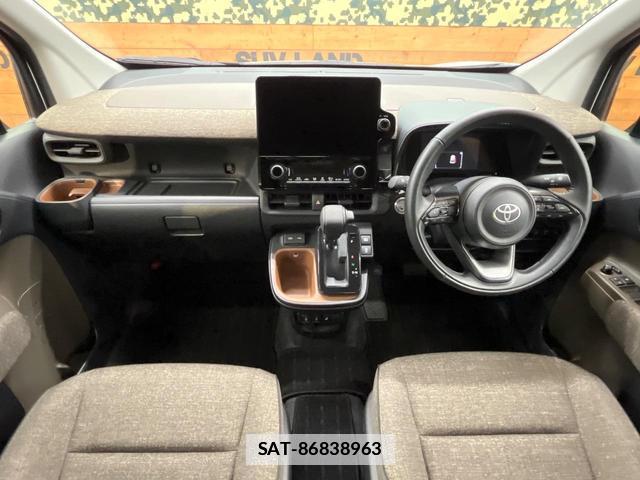 Toyota SIENTA 2024-12 7816318-1