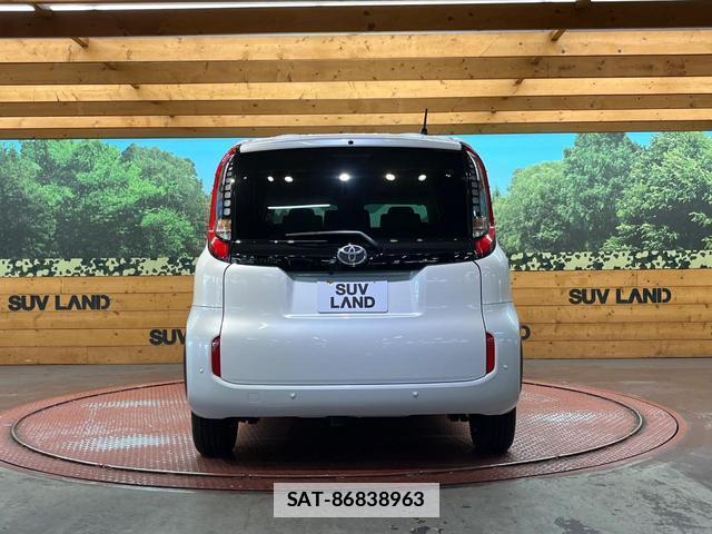 Toyota SIENTA 2024-12 7816318-15
