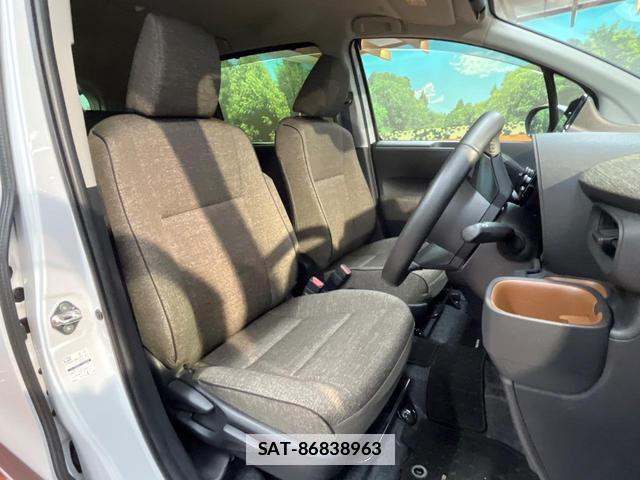 Toyota SIENTA 2024-12 7816318-7