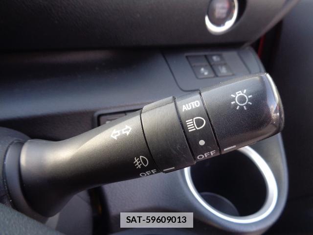 Toyota SIENTA 2018-03 7817131-10