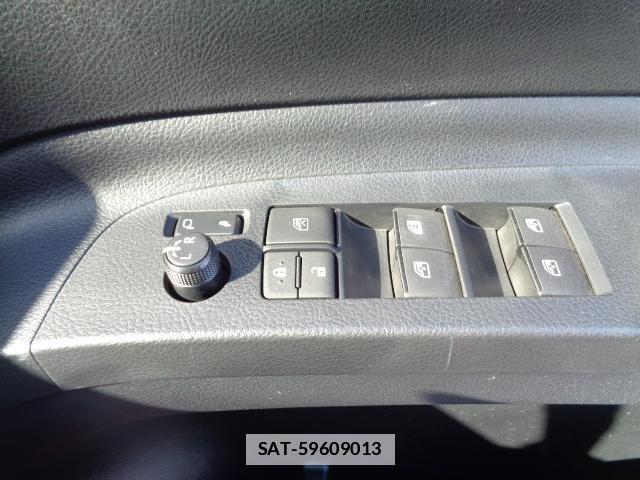 Toyota SIENTA 2018-03 7817131-12