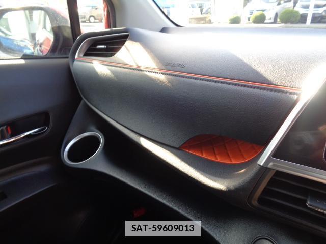 Toyota SIENTA 2018-03 7817131-14
