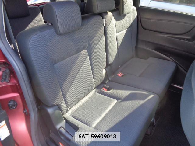 Toyota SIENTA 2018-03 7817131-16