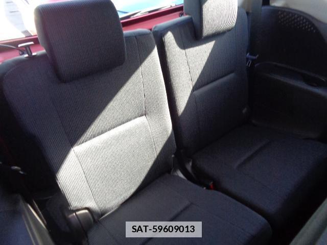 Toyota SIENTA 2018-03 7817131-17