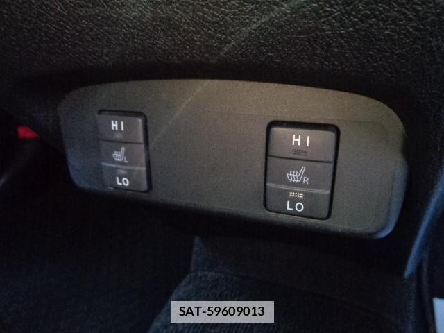Toyota SIENTA 2018-03 7817131-7