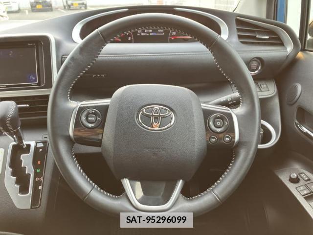 Toyota SIENTA 2022-02 7818162-12