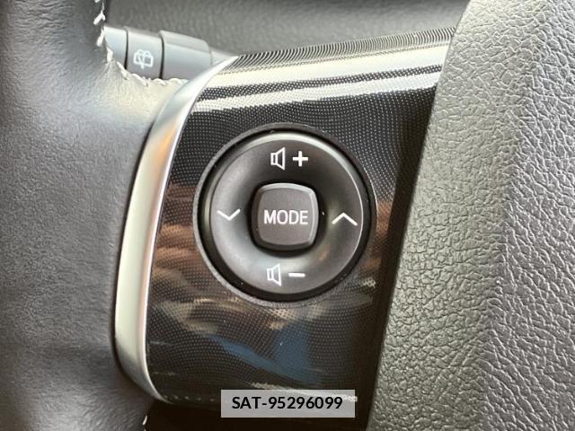 Toyota SIENTA 2022-02 7818162-17