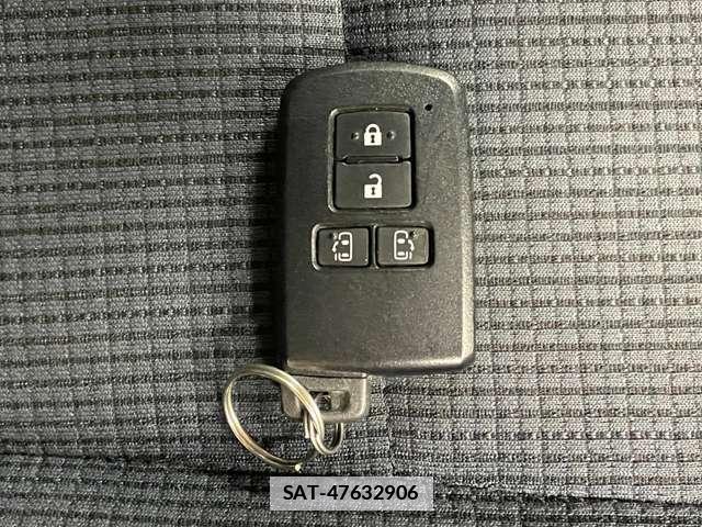 Toyota SIENTA 2016-03 7818289-7