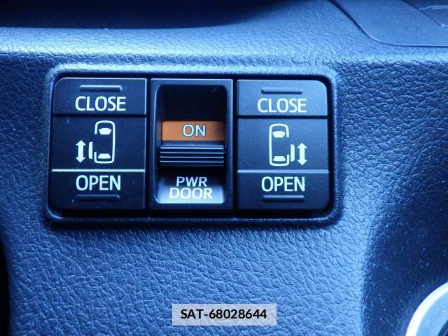 Toyota SIENTA 2015-07 7819554-16