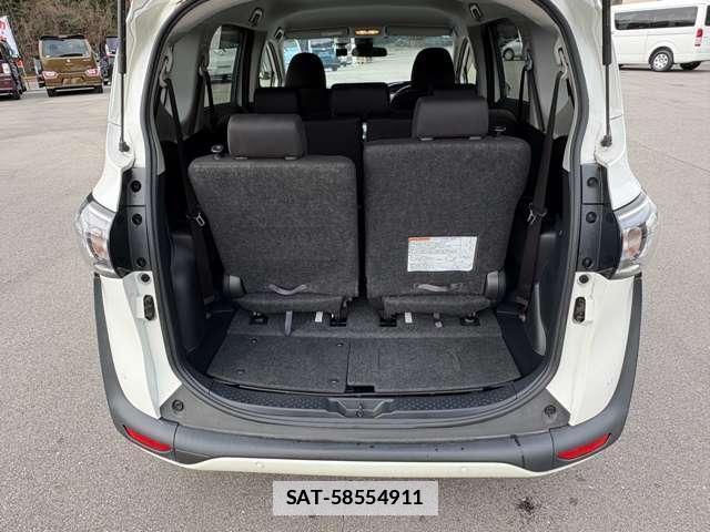 Toyota SIENTA 2021-03 7819586-19