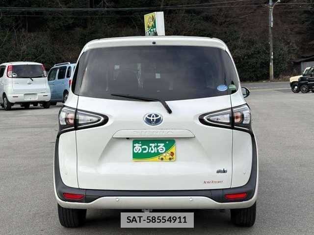 Toyota SIENTA 2021-03 7819586-2