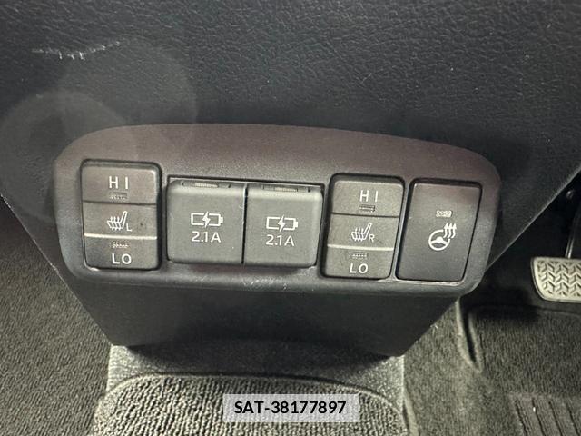 Toyota SIENTA 2020-02 7819786-14