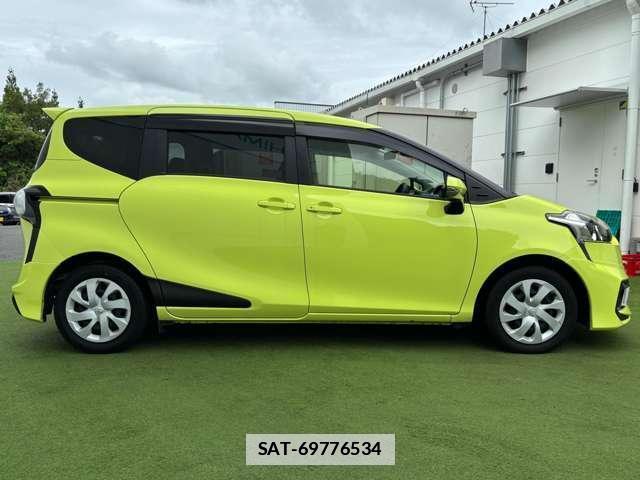 Toyota SIENTA 2015-07 7819858-15