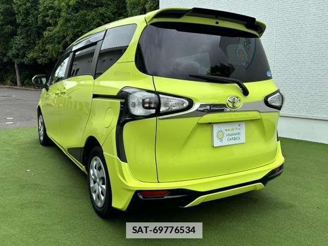 Toyota SIENTA 2015-07 7819858-3