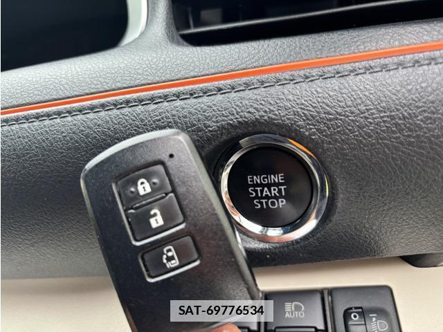 Toyota SIENTA 2015-07 7819858-6