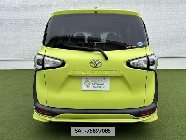 Toyota SIENTA 2015-07 7819913-16