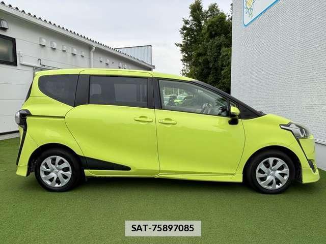 Toyota SIENTA 2015-07 7819913-17
