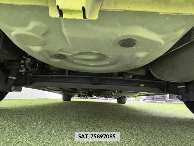 Toyota SIENTA 2015-07 7819913-8